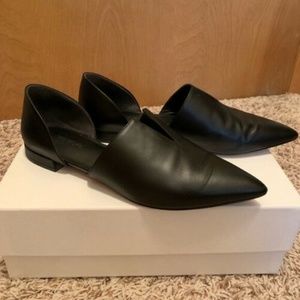 vince Black Leather Darlington Pointy Toe Flat 6.5